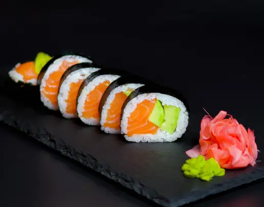 Футомак с Лососем и Авокадо