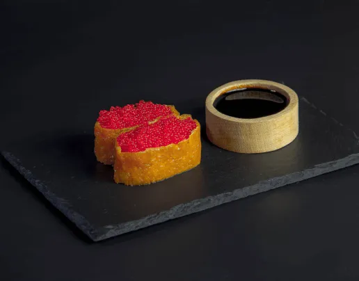 Inari Gunkany z Wakame — gunkan sushi z pysznymi dodatkami, dostawa w Toruniu