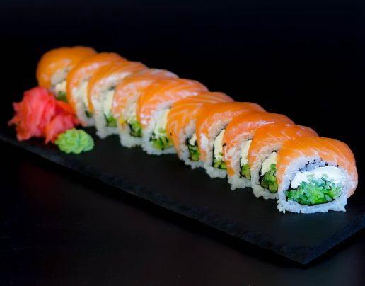 Philadelphia with Salmon - Philadelphia sushi with cream cheese and delivery in Toruń