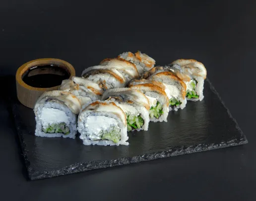 Philadelphia z Węgorzem — sushi Philadelphia z serkiem i dostawą w Toruniu