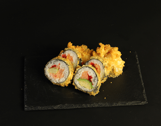 Tempura Futomak z Łososiem i Awokado