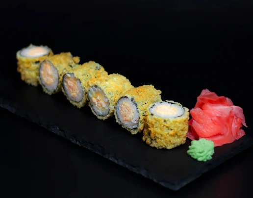 Tempura Hosomaki z Pieczonym Łososiem